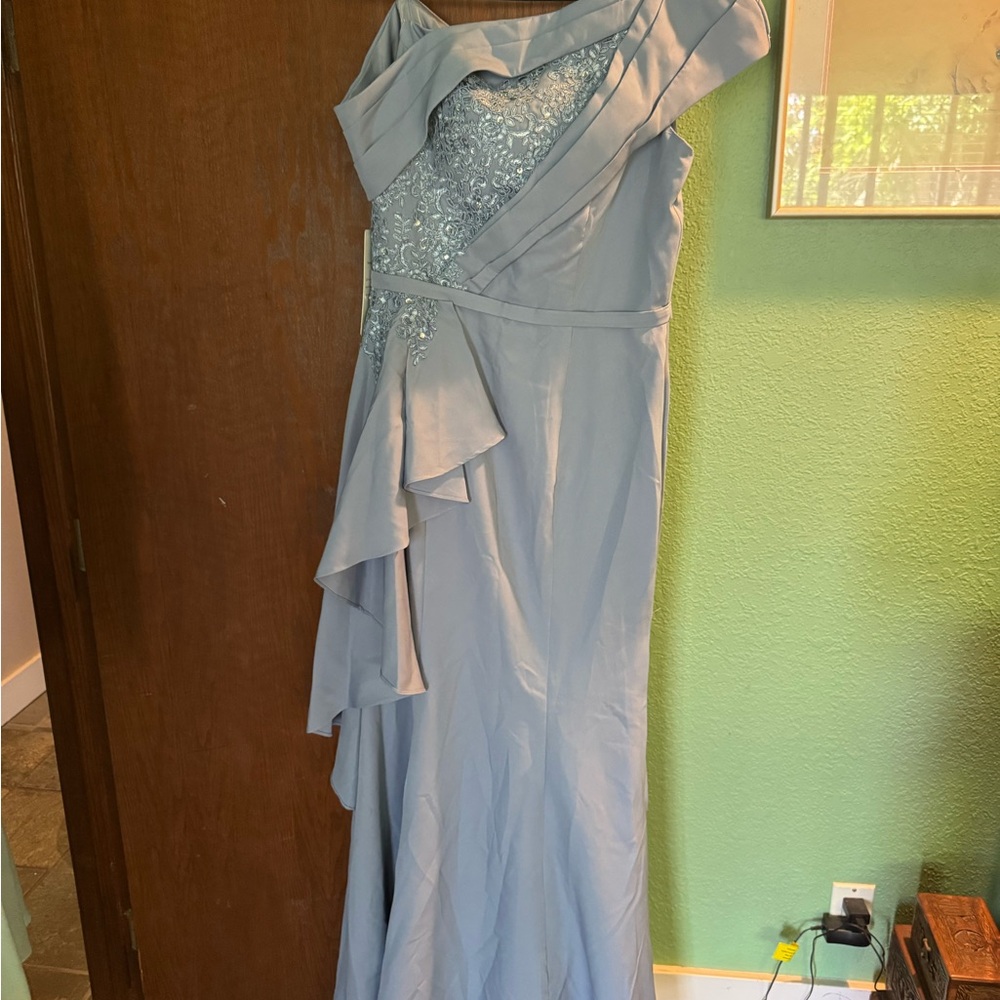 Elegant Blue Evening Gown